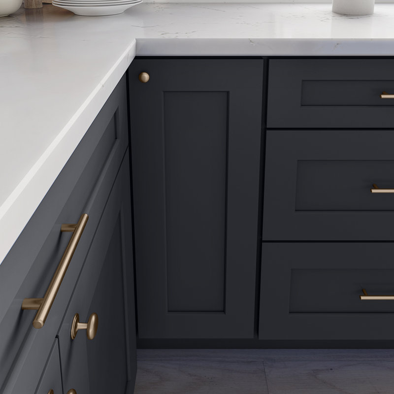 Armoire d'angle à base basse, Noir Shaker, L 36 po x H 34,5 po x P 24 po