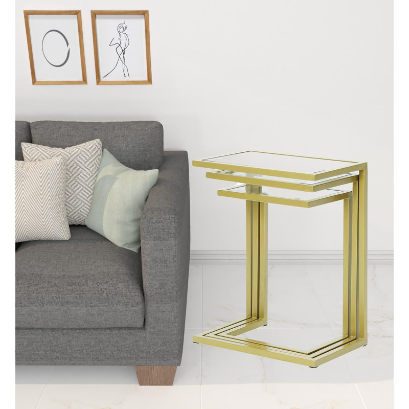Tables gigognes en verre