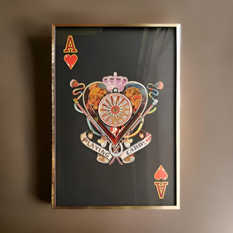 Carte à jouer As de cœur rouge sur fond noir