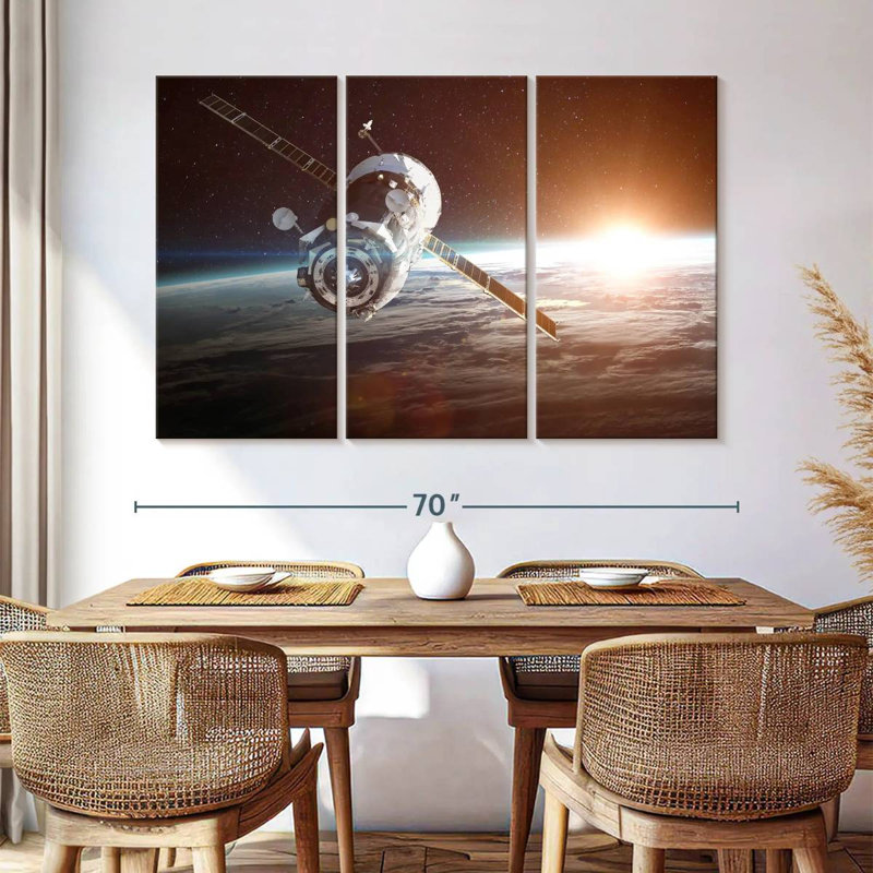 Satellite terrestre, H 42 po x l 65 po
