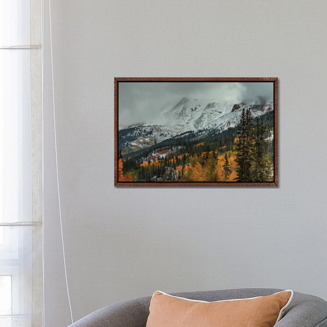 Dunkler Sturm über dem Red Mountain Pass von Bill Sherrell - Galerie-verpackte Leinwand Giclée auf Leinwand