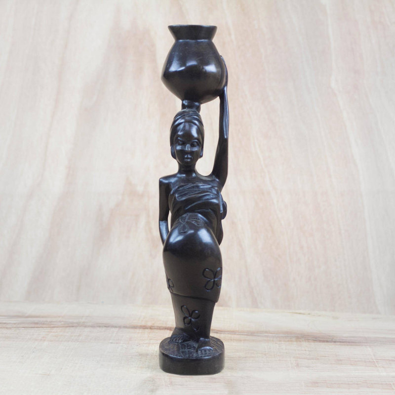Figurine Motherly Carrier