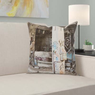 Coussin graffiti
