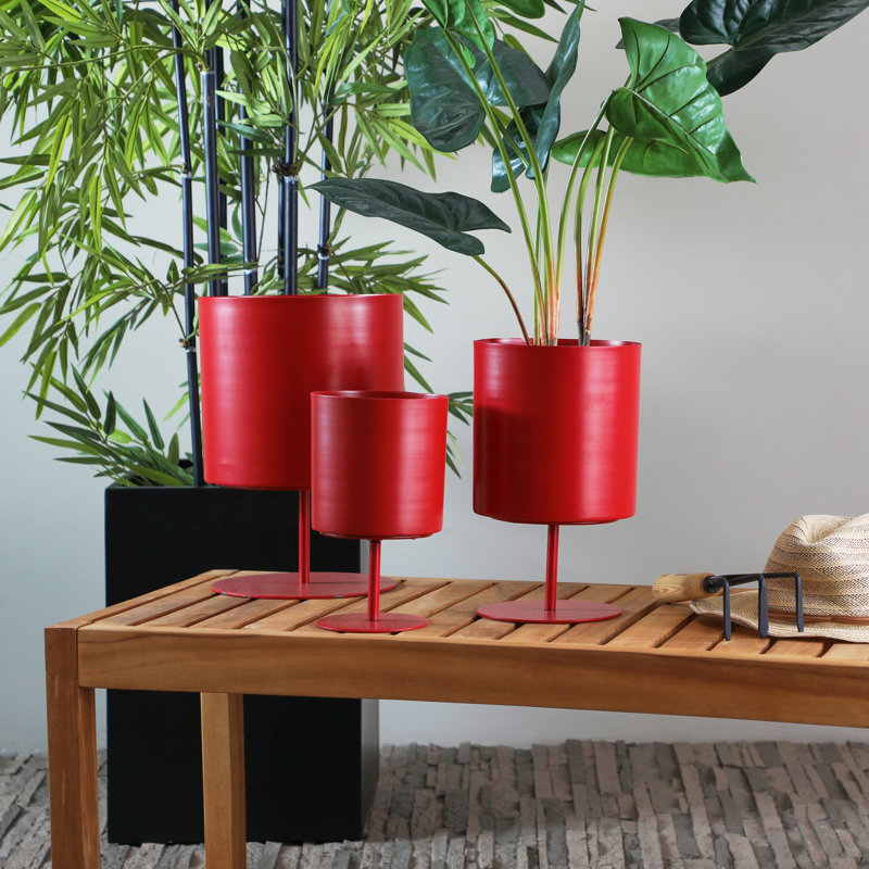 Set of 3 Red Metal Round Indoor Planters