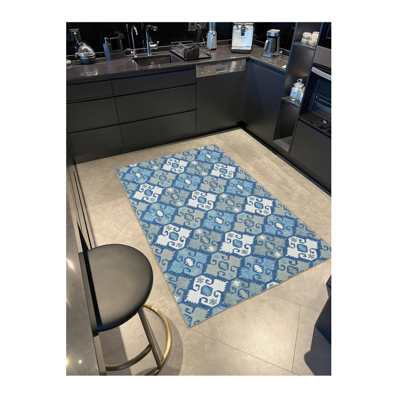 Tapis bleu tissé Blue Diamond, Rectangle 3 pi 3 po x 4 pi 11 po