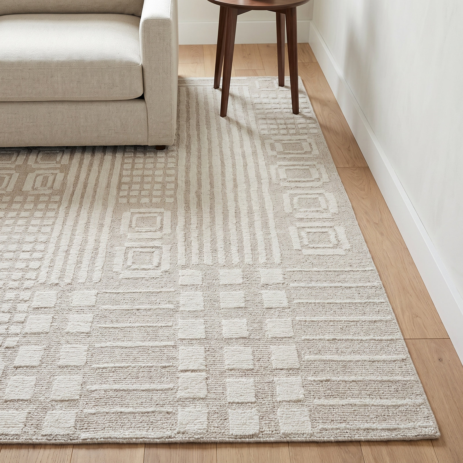 Ivory Hand-Tufted Geometric Rug, Rectange 7'6" x 9'6"