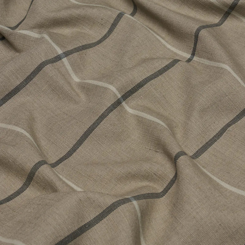 Tissu quadrillé Schumacher X Caroline Z Hurley, Tanné