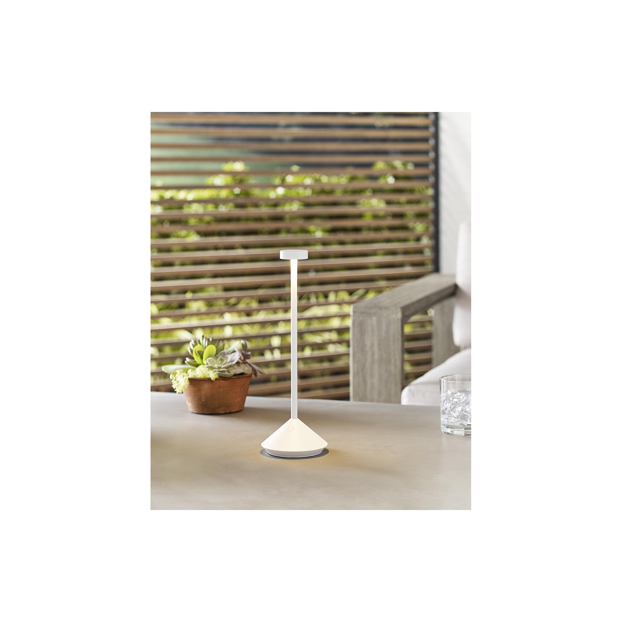 Moneta Accent Rechargeable Table Lamp, Matte White