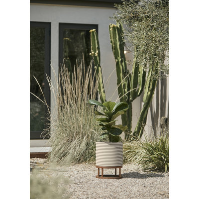 Veradek Mod Series Raised Short Planter with Stand