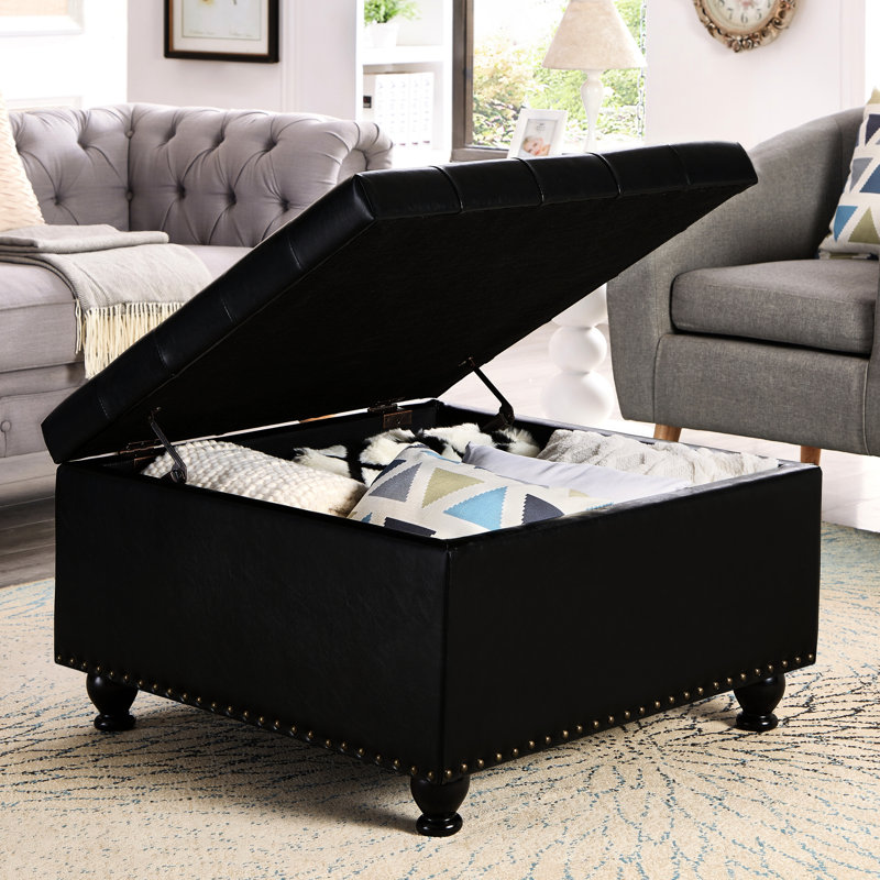 Grand avec rangement et moelleux mi-moelleux pour la détente et le confort intérieur spacieux