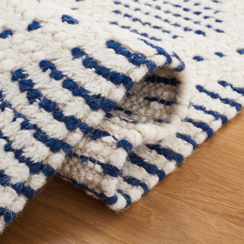 Gulielma Hand Loomed Wool/Cotton Geometric Rug in Blue/Ivory, Rectangle 4' x 6'