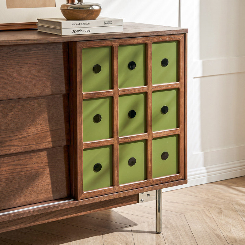 Buffet Mid-Century moderne en noyer, console d'appoint bicolore avec 3 tiroirs à persiennes, tablettes réglables et portes coulissantes Green Grid