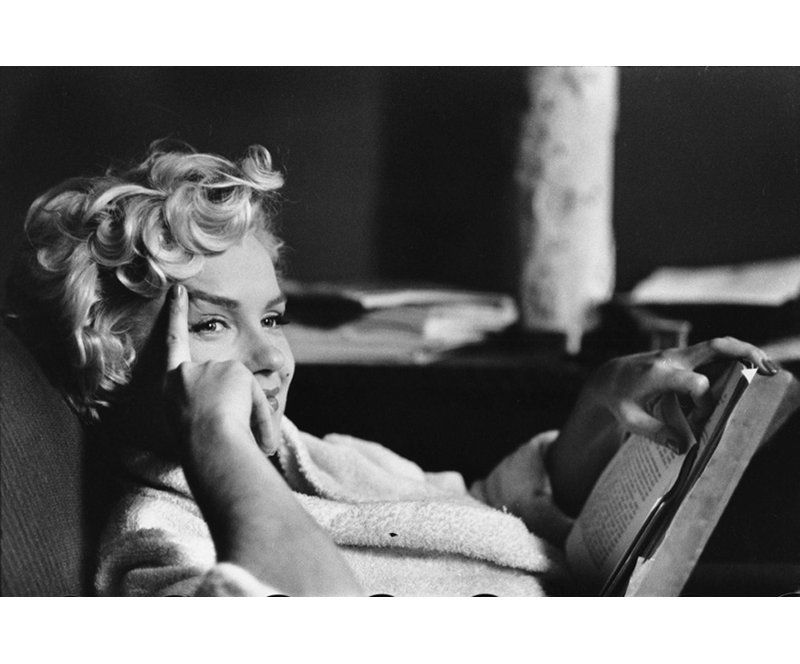 Marilyn Monroe, 16" H x 24" W