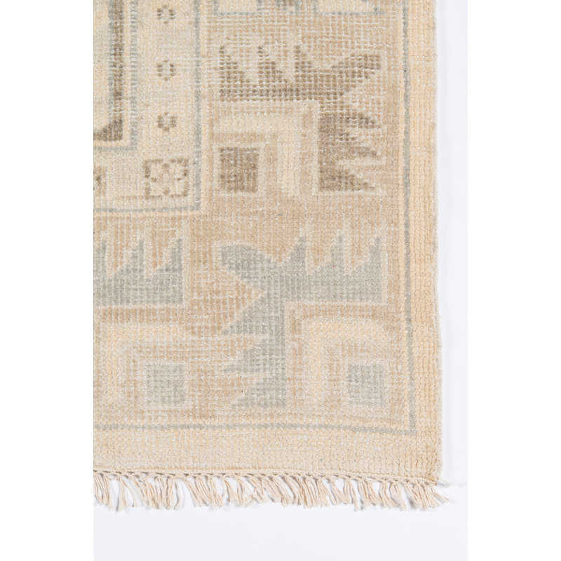 Beige and Gray Hand-Knotted Wool Area Rug 5'6" x 8'6"