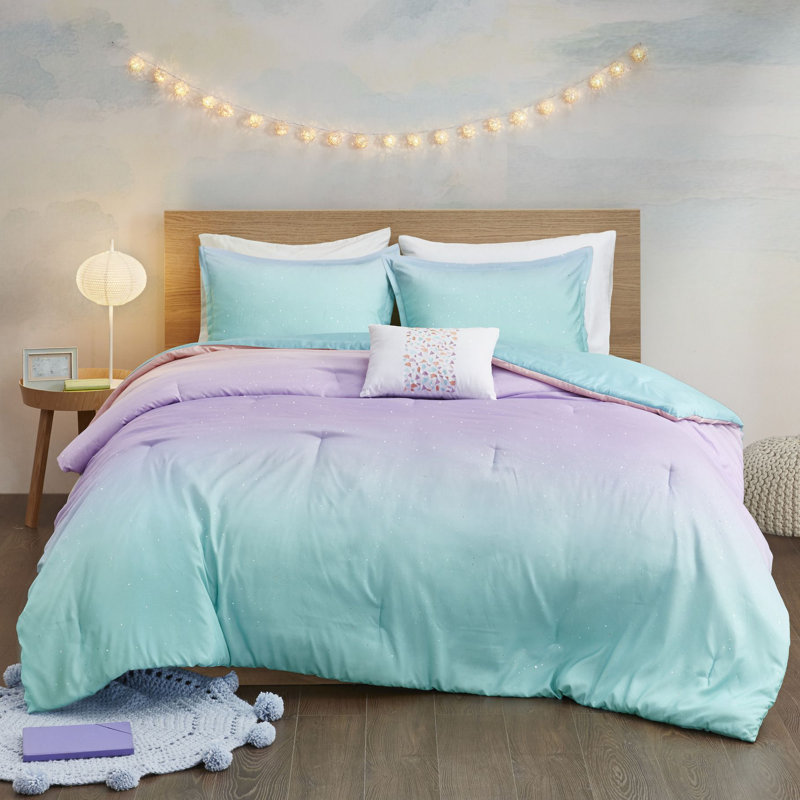 Glimmer Aqua Metallic Glitter Reversible 4-Piece Full/Queen Comforter Set, Full/Queen Comforter + 2 Shams + 1 Throw Pillow