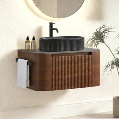 Meuble-lavabo Erba de 36 po avec lavabo, armoire murale en chêne miel avec porte-serviettes gratuit, lavabo simple en céramique rayé ovale noir, sans drain et robinet, pré-assemblé