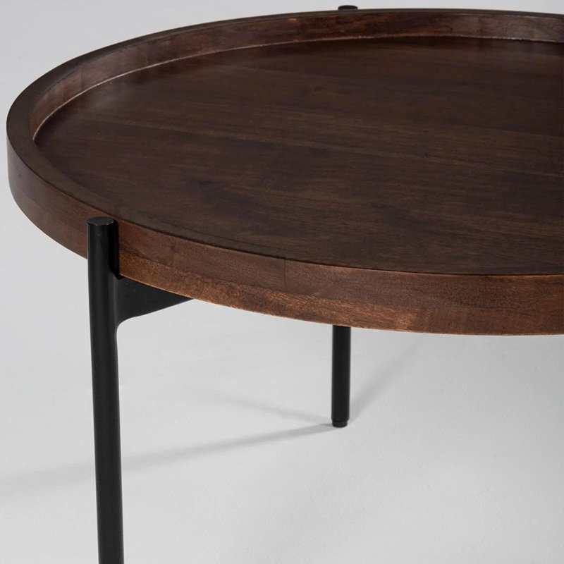 Table basse moderne avec plateau en bois et structure en métal - Décoration de salon élégante