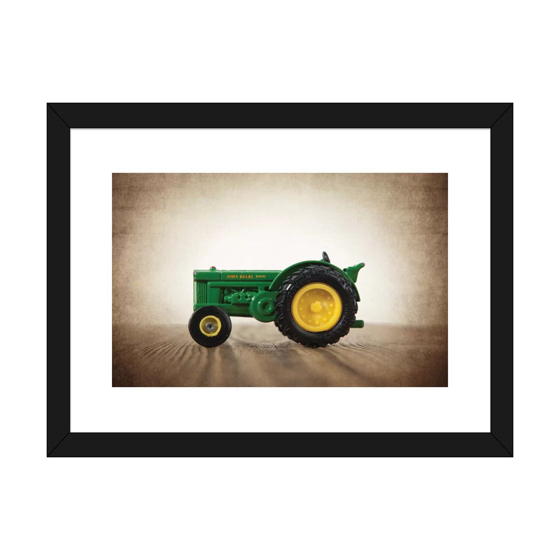 «Tractor John Deere» par Saint and Sailor Studios - impression d'art graphique, H 16 po x l 24 po x P 1 po, Blanc