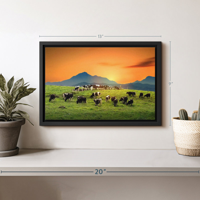 Animal «Cows In The Pasture Wall Art», H 9 po x l 13 po