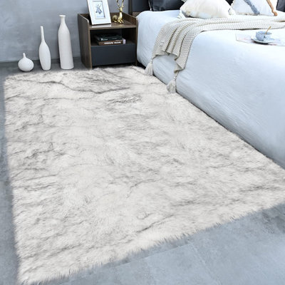 Kove Faux Sheepskin Indoor Rug