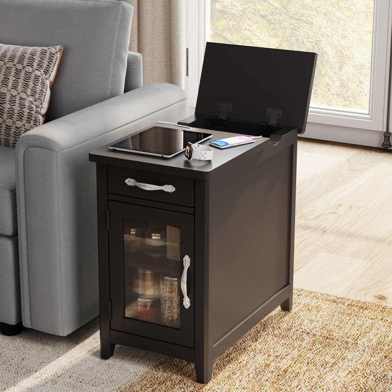 L'ensemble de chambre à coucher 3 pièces Vann comprend une commode à 9 tiroirs et deux tables de chevet, Noir