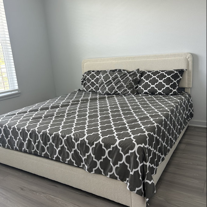 Bensu Boucle Upholstered Platform Bed - Cream, King