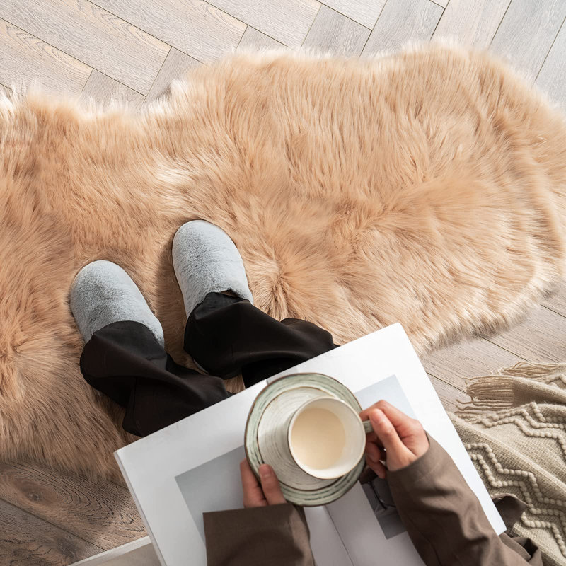Lechelle Faux Sheepskin Indoor Rug, Novelty 2' x 4'