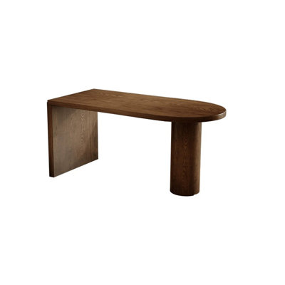 Un bureau brun en bois massif