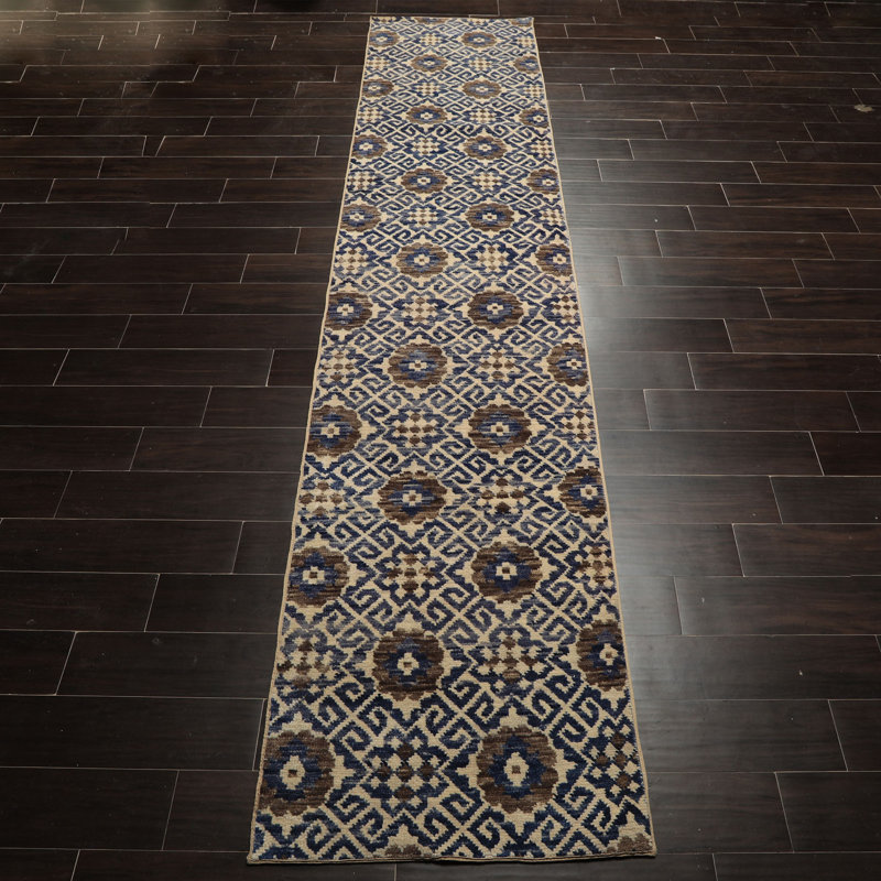 Tapis de transition 2 pi 6 po x 11 pi 8 po ivoire en laine noué à la main Oushak