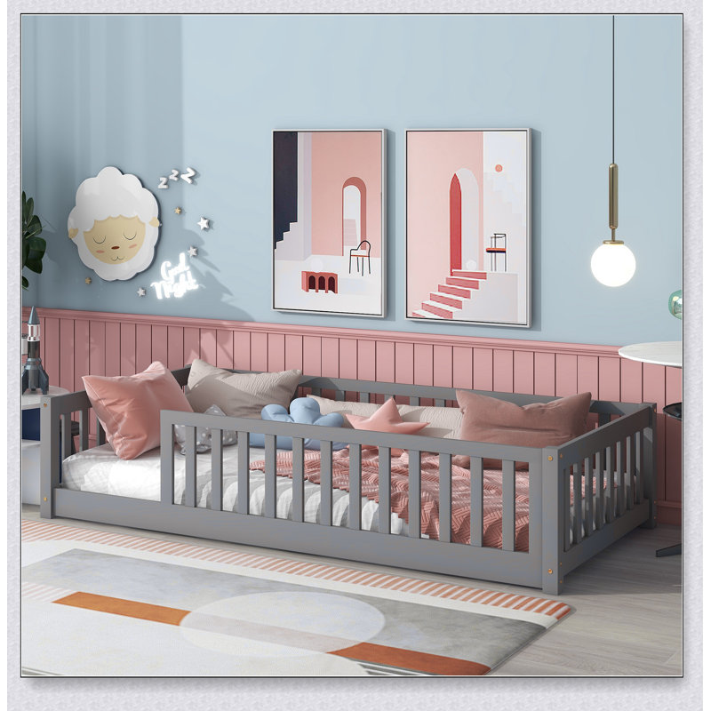 Lit plateforme au sol avec clôture sans porte, Gris