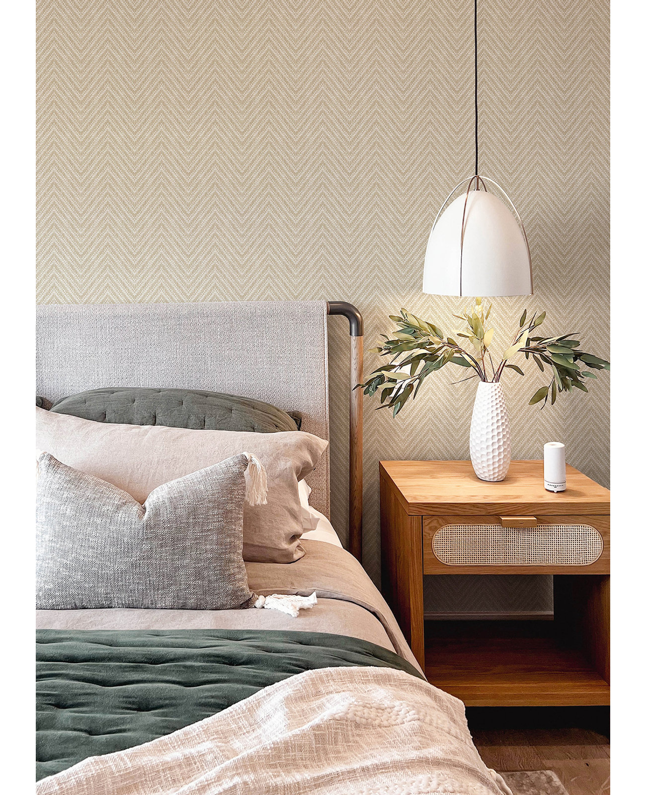 Ziggity Chevron Wallpaper, Neutral