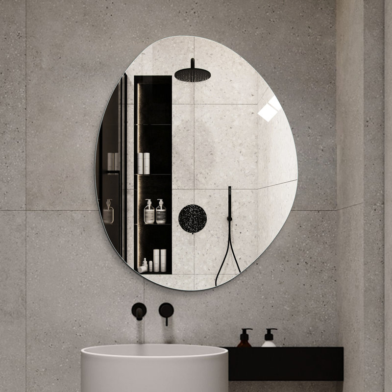 Miroir mural asymétrique pour salle de bain