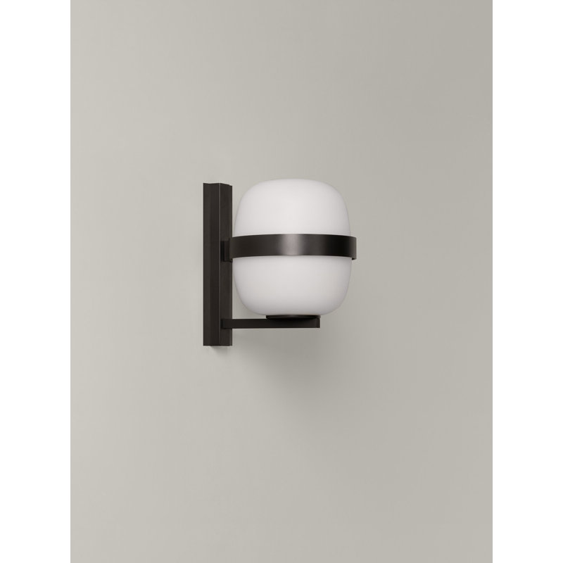 Wally Cestita Wall, Black