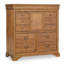 Coffre à portes Echelon, 132 cm de largeur x 131 cm de hauteur x 51 cm de profondeur, en bois d'hévéa massif et placage noyer.