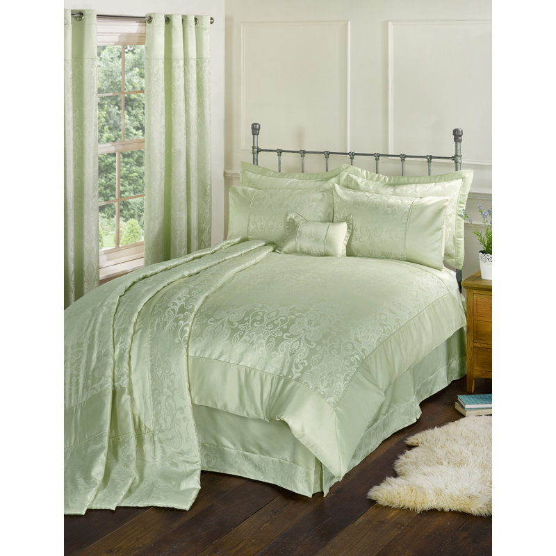 Crouse Floral Duvet Cover Set with Pillowcases, Double Duvet Cover + 2 Standard Pillowcases, Meadow Green
