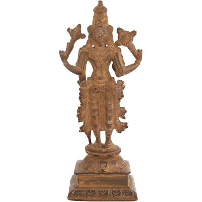 Statue de lord Vishnu debout sur un piédestal Garuda