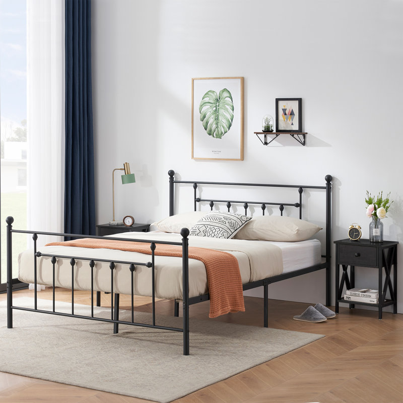 Ensemble de chambre à coucher 3 pièces Kempst, cadre de lit plateforme grand format et ensemble de 2 tables de chevet blanches, ensemble de mobilier de chambre à coucher simple en métal moderne, support de lattes robuste, rangement sous le lit, aucun sommier nécessaire, silencieux (ensemble de 3)