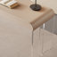 Bureau unique et élégant-679968826