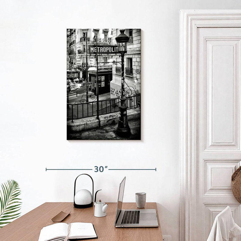 Sireci Paris Metro, 30" H x 20" W