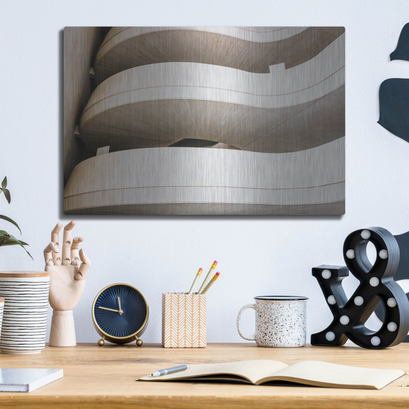 «Going Up» par Luxe Metal Portfolio, H 12 po x l 16 po