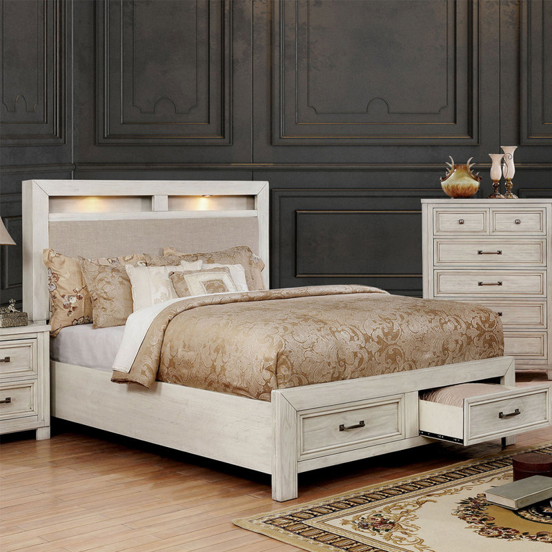 Chanler Bed