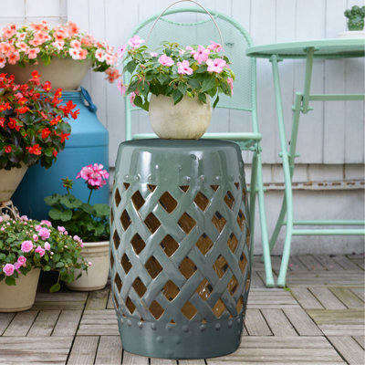 Tabouret de jardin 13 po x 18 po en céramique avec motif en treillis tissé et table de bout décorative émaillée de matériaux résistants, vert