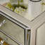 Armoire à trois tiroirs