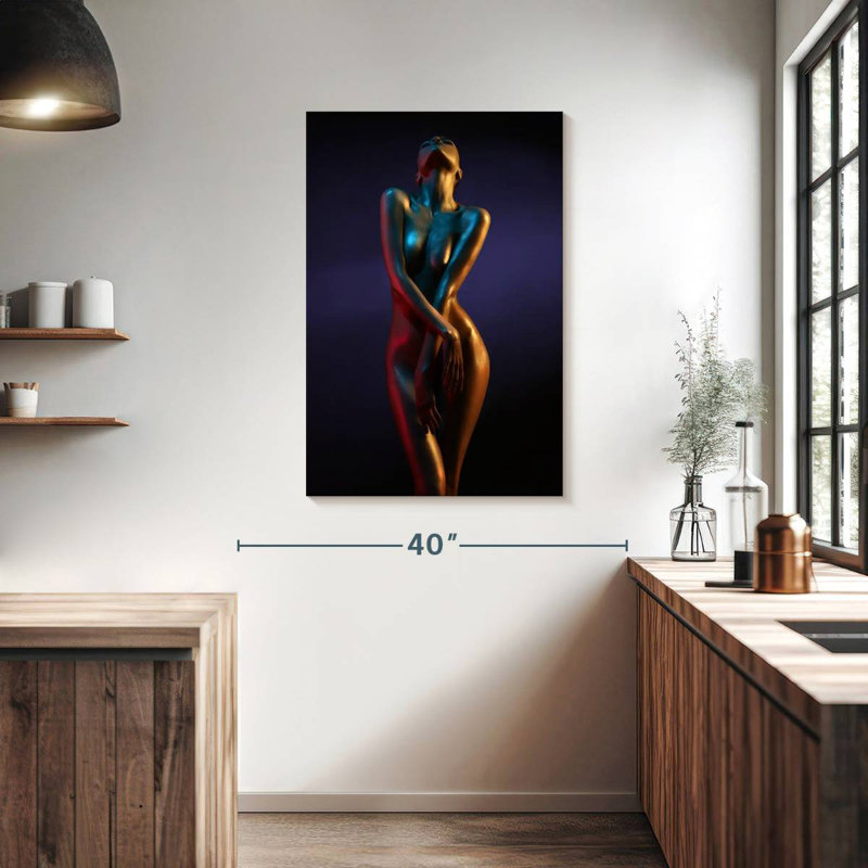 Femme dorée parfaite, H 39 po x l 26 po