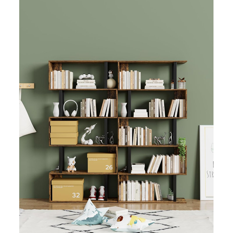 Bibliothèque géométrique à cinq niveaux