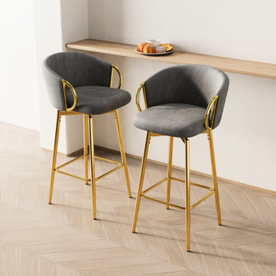 Chaises de bar pivotantes Modern 360 en velours gris de 2 places assises confortables. Fabrication. Convient aux bars, restaurants et bureaux. Facile à nettoyer et à entretenir. Stable avec patins. Gain de place. Rapide