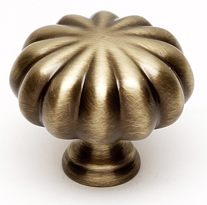Round Cabinet Knob, Antique English, 1.0625" H x 1.5" W x 0.5" D