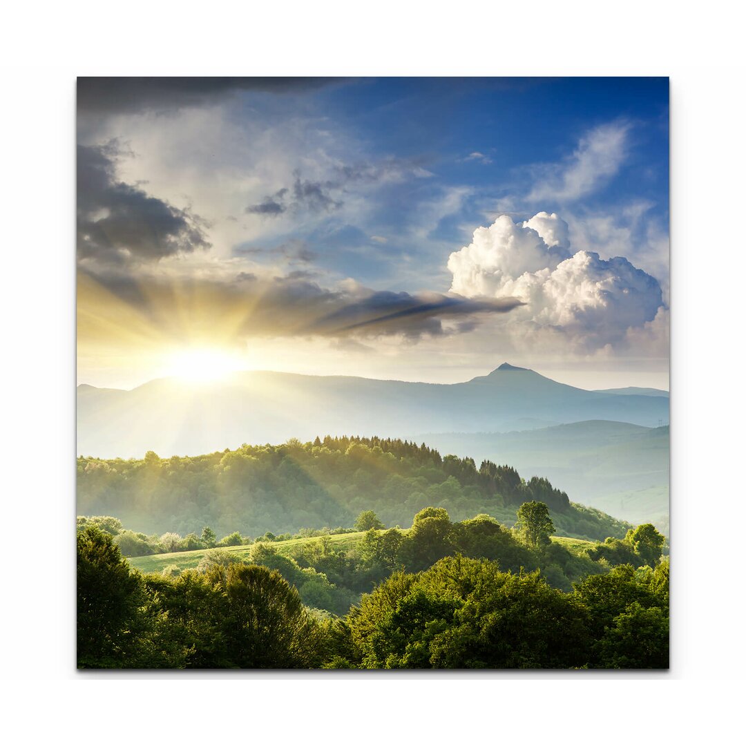 Leinwandbild Gebirgslandschaft mit bewölktem Himmel – Ukraine