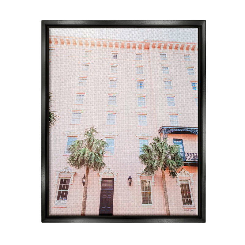 Été tropical, bâtiment de vacances rose par Jennifer Rigsby - photographie, Cadre flottant noir de jais