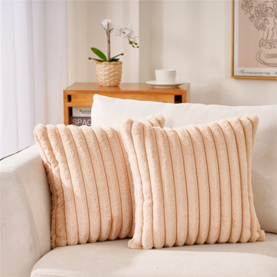 Housse de coussin carré en fausse fourrure